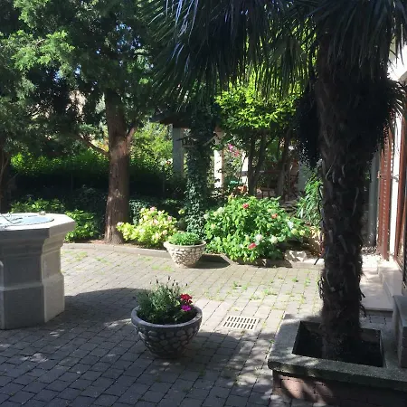 Old House דירה *